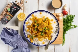 קציצות חומוס ברוטב חומוס חמצמץ